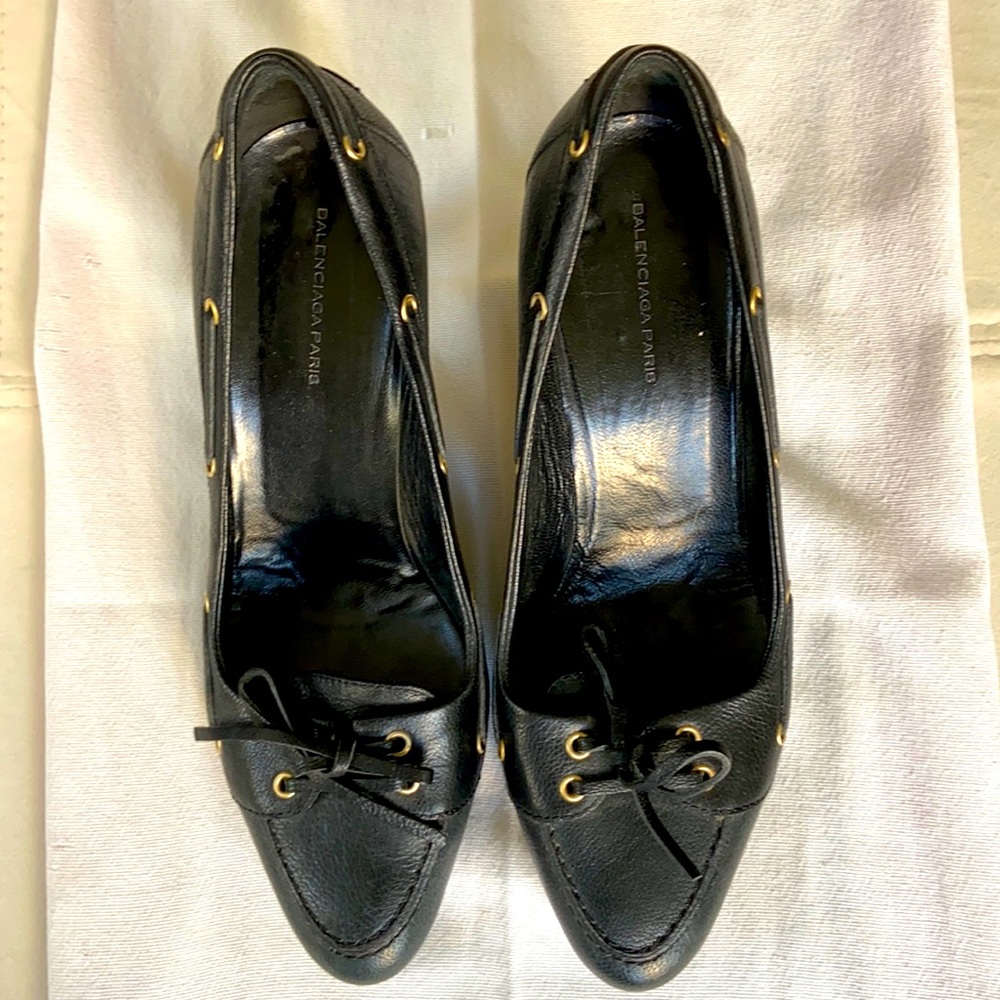 Balenciaga Paris black leather pumps